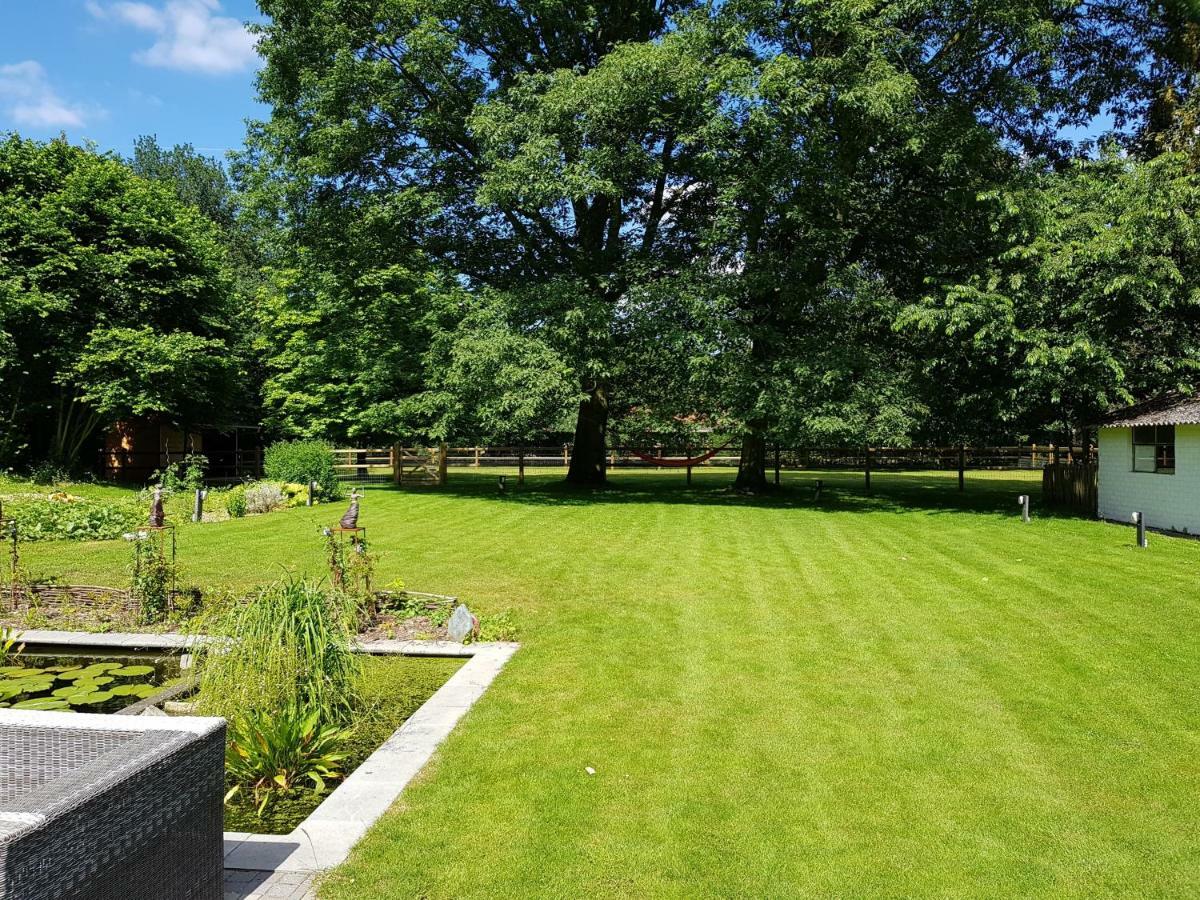 Villa The Two Oaks - Private Garden For Guests Hertsberge Exterior foto